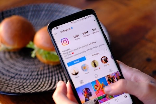 Compte Instagram sur téléphone